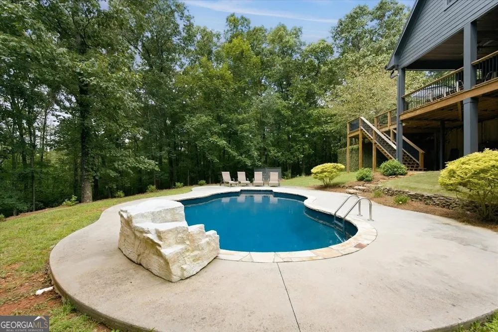 992 Oak Grove RD Carrollton, GA 30117