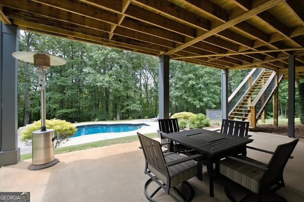 992 Oak Grove RD Carrollton, GA 30117
