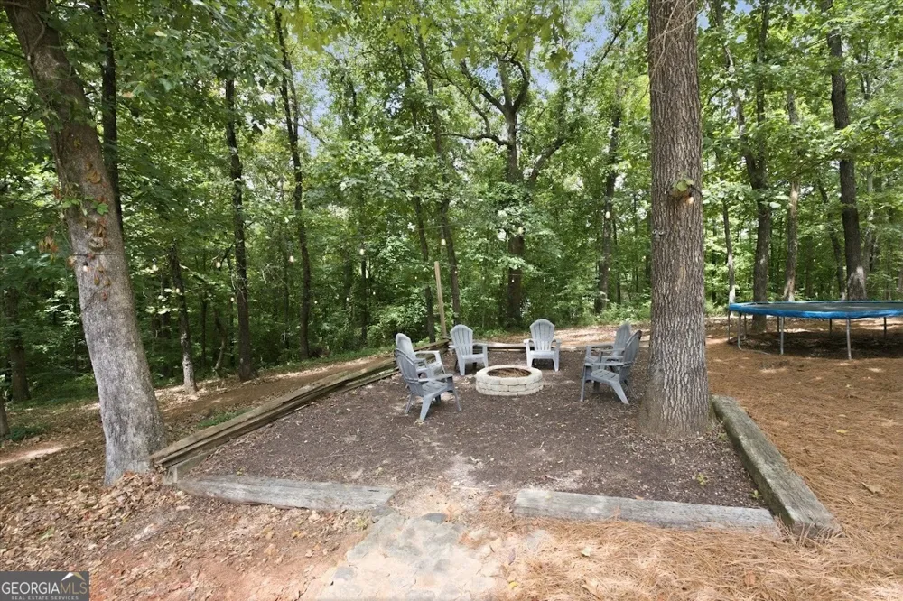 992 Oak Grove RD Carrollton, GA 30117