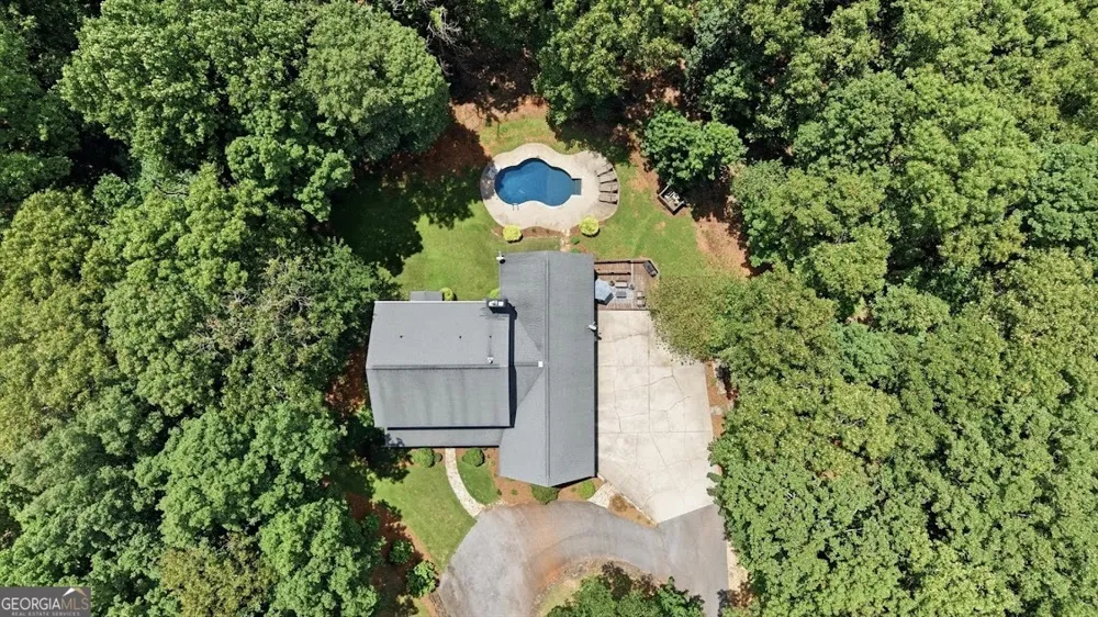 992 Oak Grove RD Carrollton, GA 30117