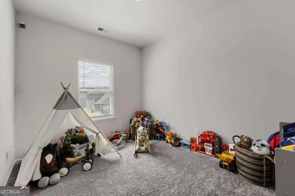 407 Larry LN Adairsville, GA 30103