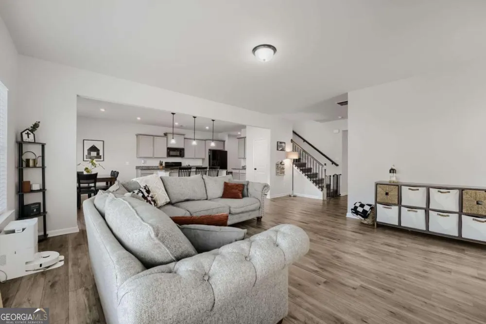 407 Larry LN Adairsville, GA 30103