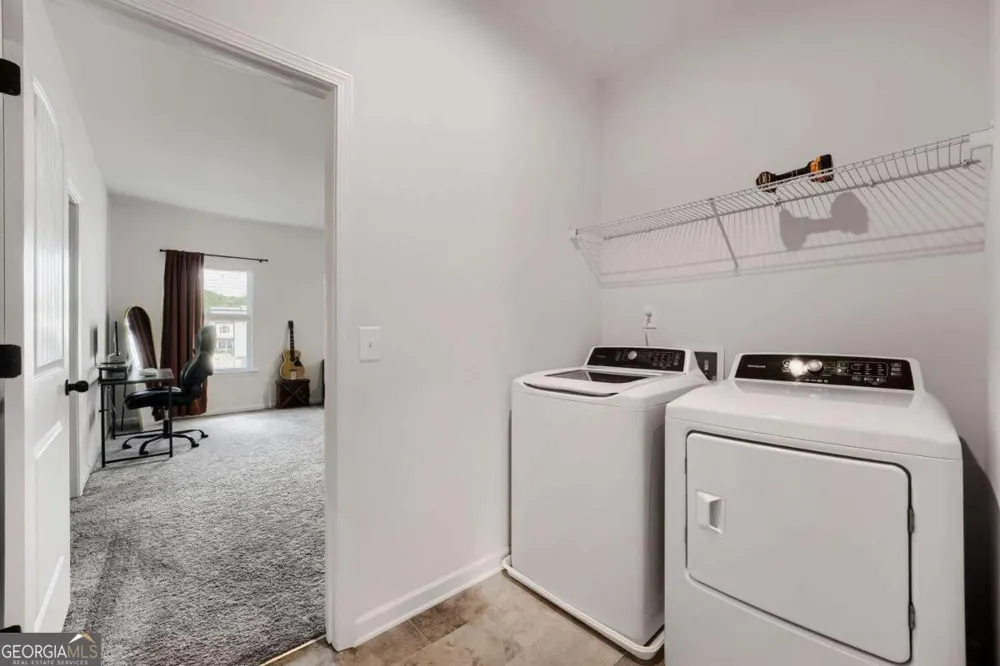 407 Larry LN Adairsville, GA 30103