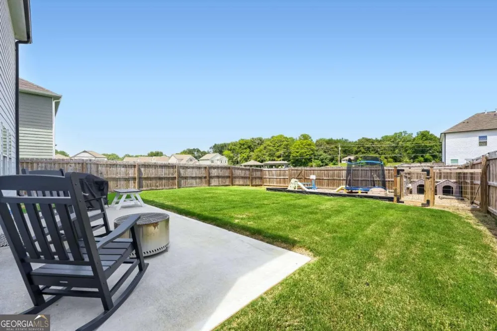 407 Larry LN Adairsville, GA 30103