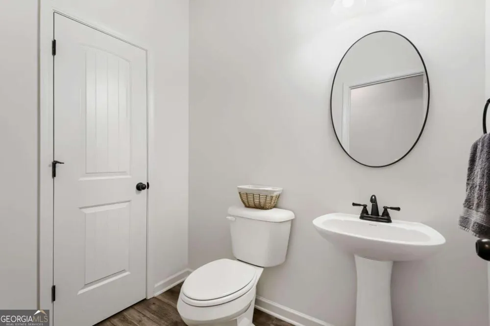 407 Larry LN Adairsville, GA 30103