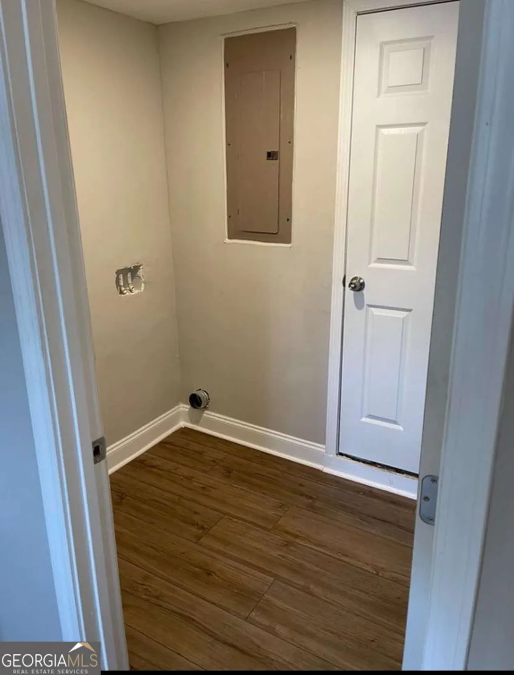 2463 Wayne ST SW Marietta, GA 30060