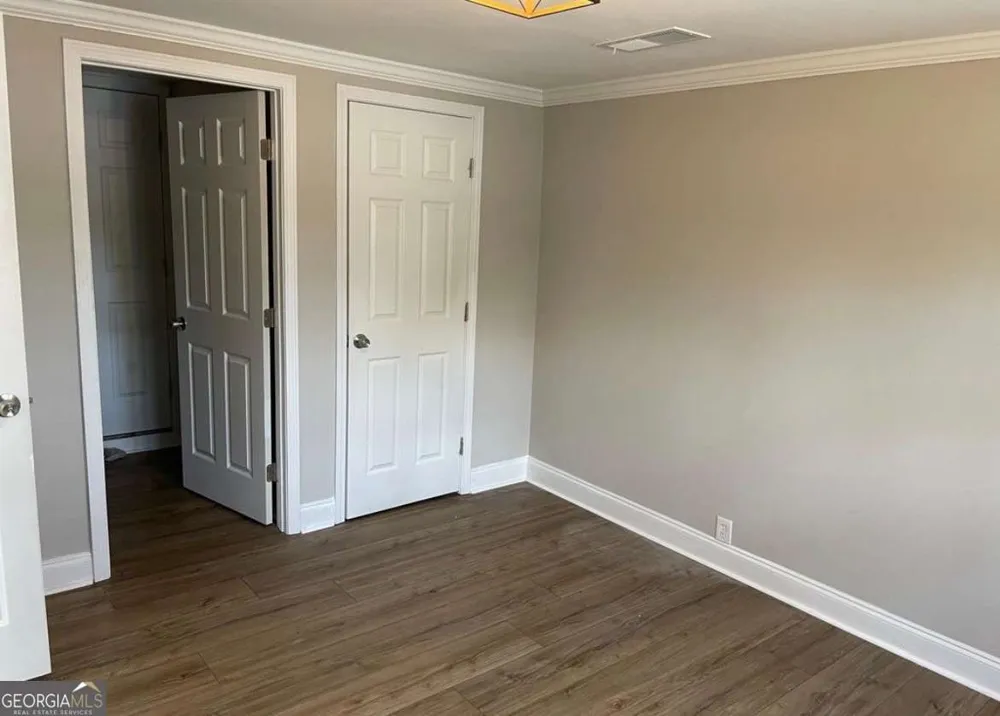 2463 Wayne ST SW Marietta, GA 30060