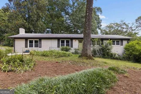412 Derbyshire DR