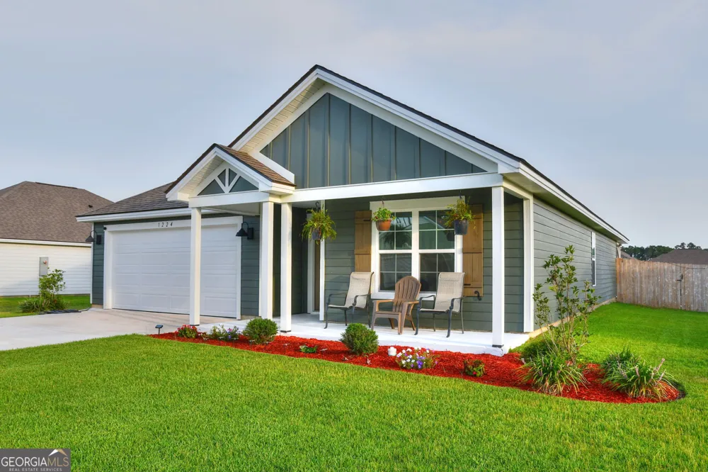 1224 Marjorie Hahira, GA 31632