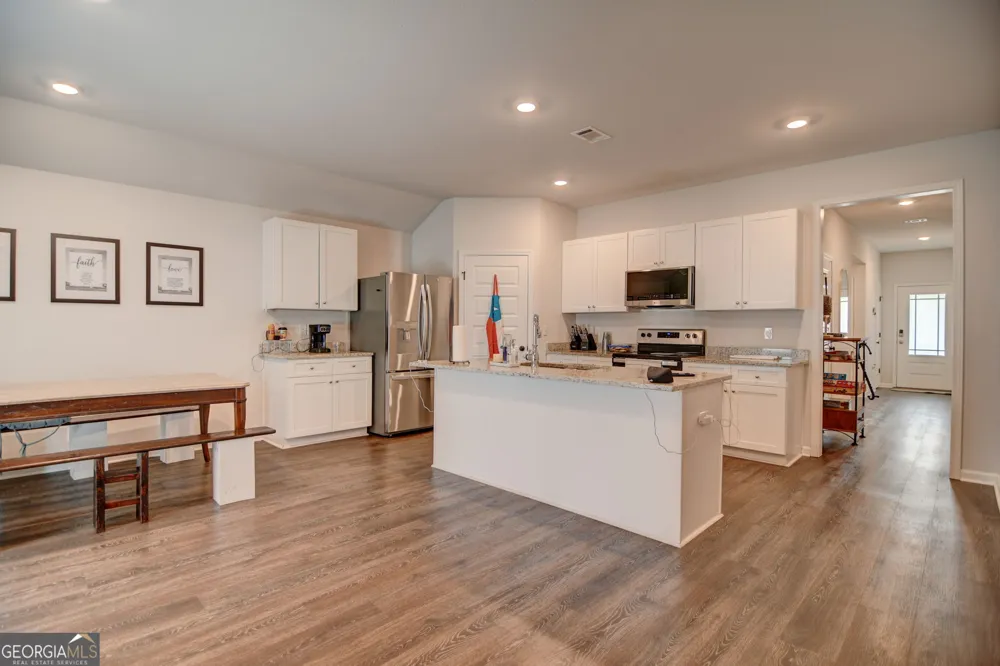 1224 Marjorie Hahira, GA 31632