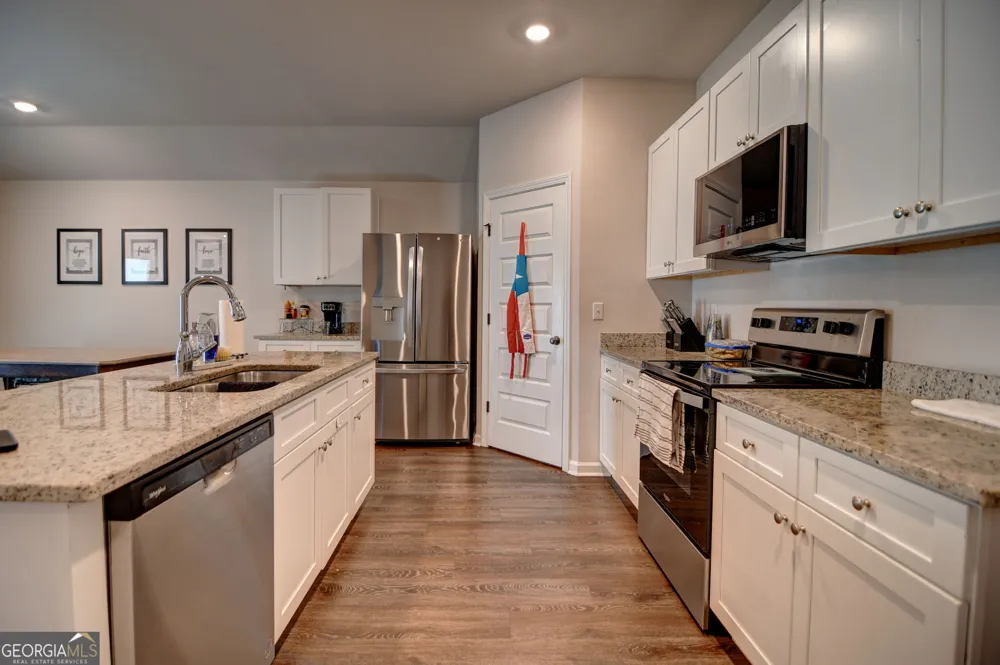 1224 Marjorie Hahira, GA 31632