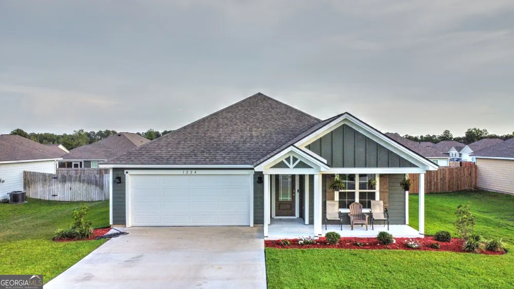 1224 Marjorie Hahira, GA 31632