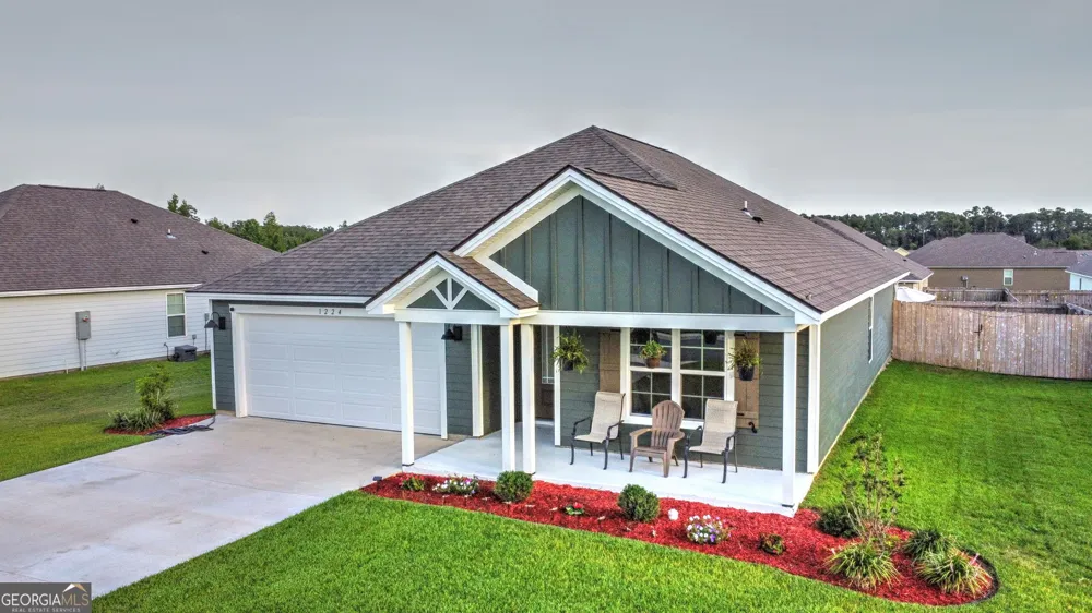 1224 Marjorie Hahira, GA 31632
