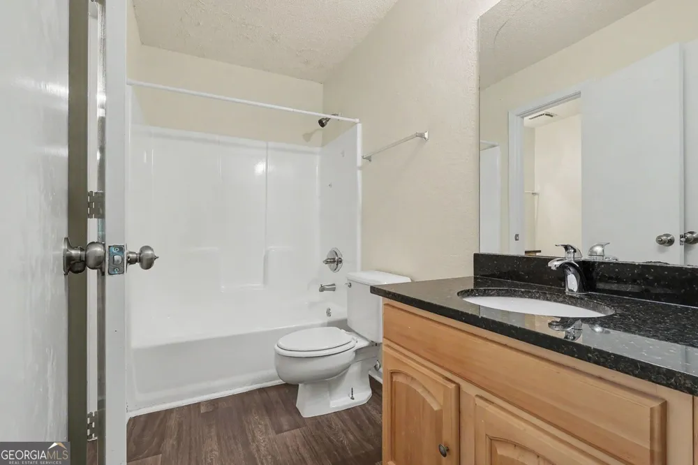 2623 Dorian DR SW Snellville, GA 30078