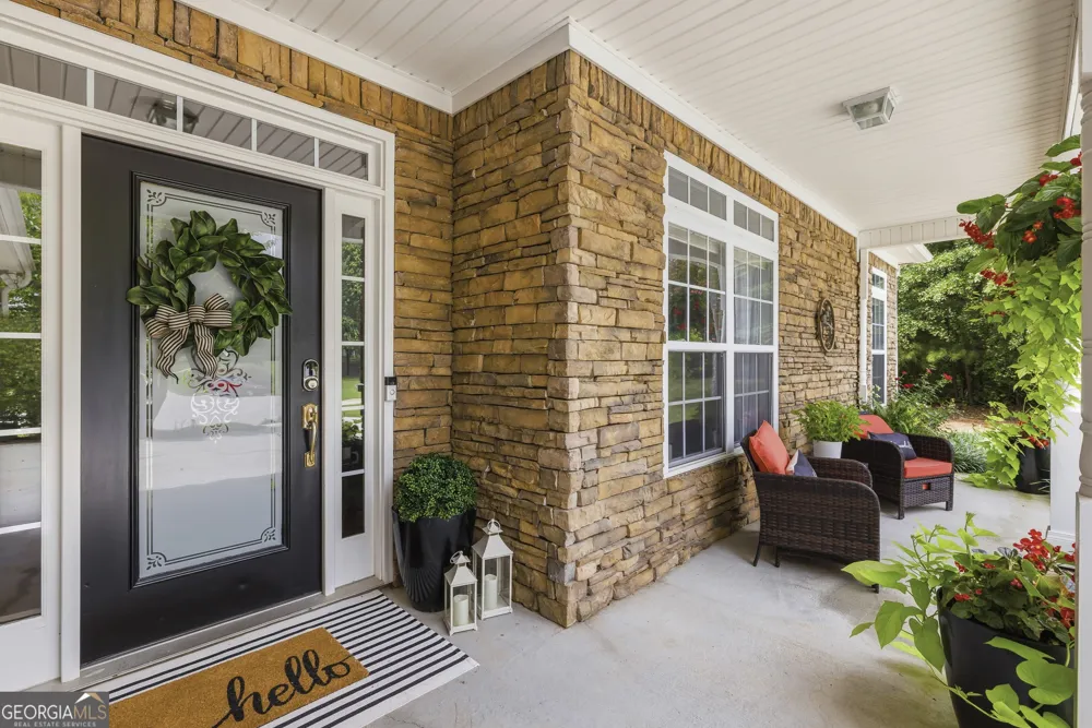 135 Clear Spring LN Oxford, GA 30054