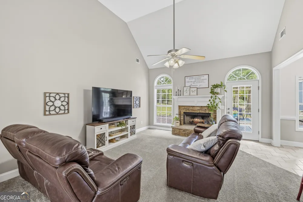 135 Clear Spring LN Oxford, GA 30054
