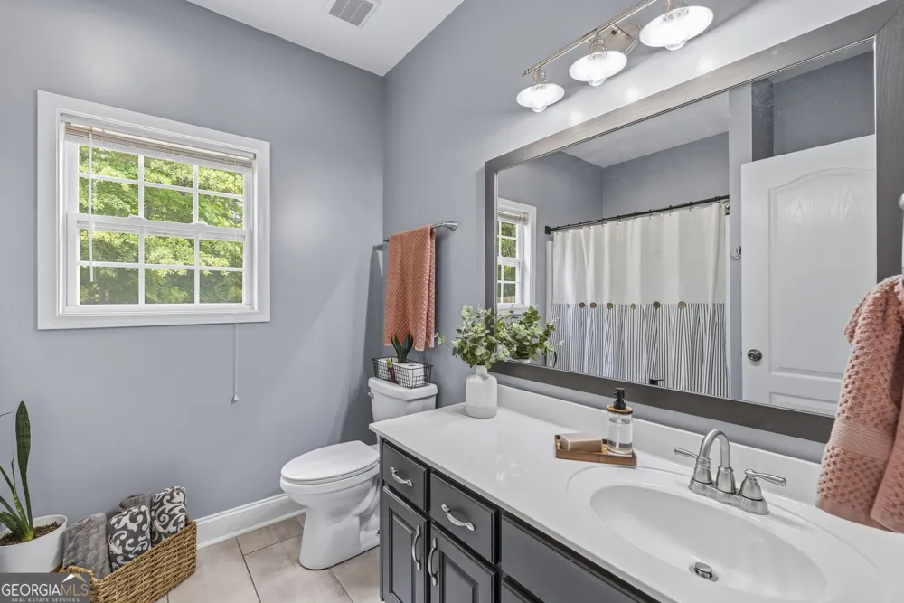 135 Clear Spring LN Oxford, GA 30054