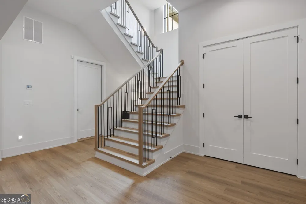 1022 Lyndon LN Milton, GA 30004
