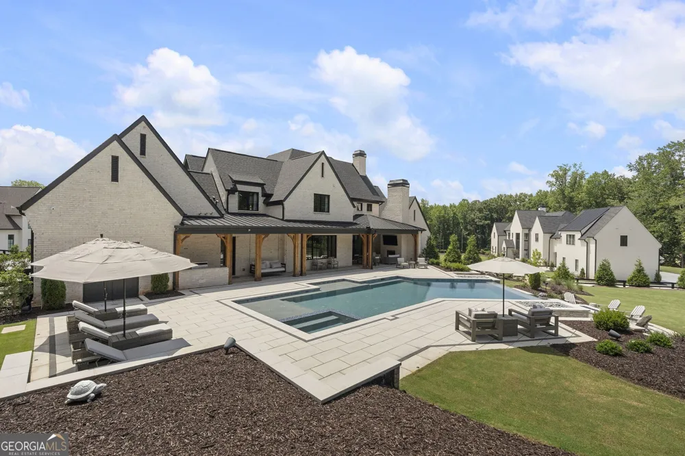 1022 Lyndon LN Milton, GA 30004