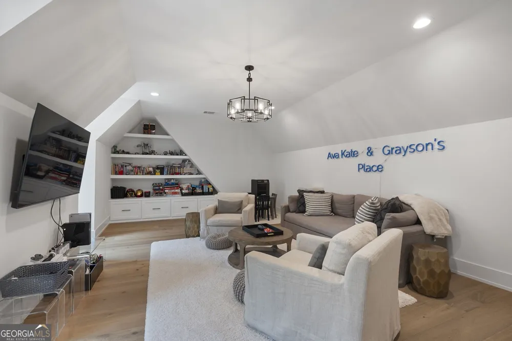 1022 Lyndon LN Milton, GA 30004