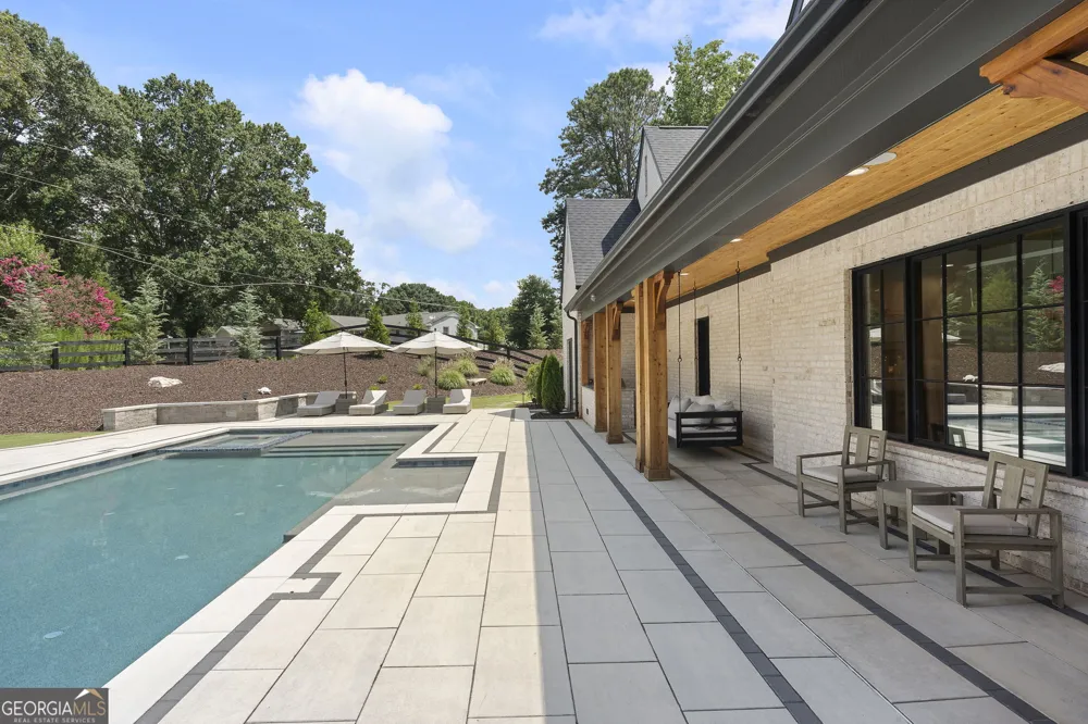 1022 Lyndon LN Milton, GA 30004