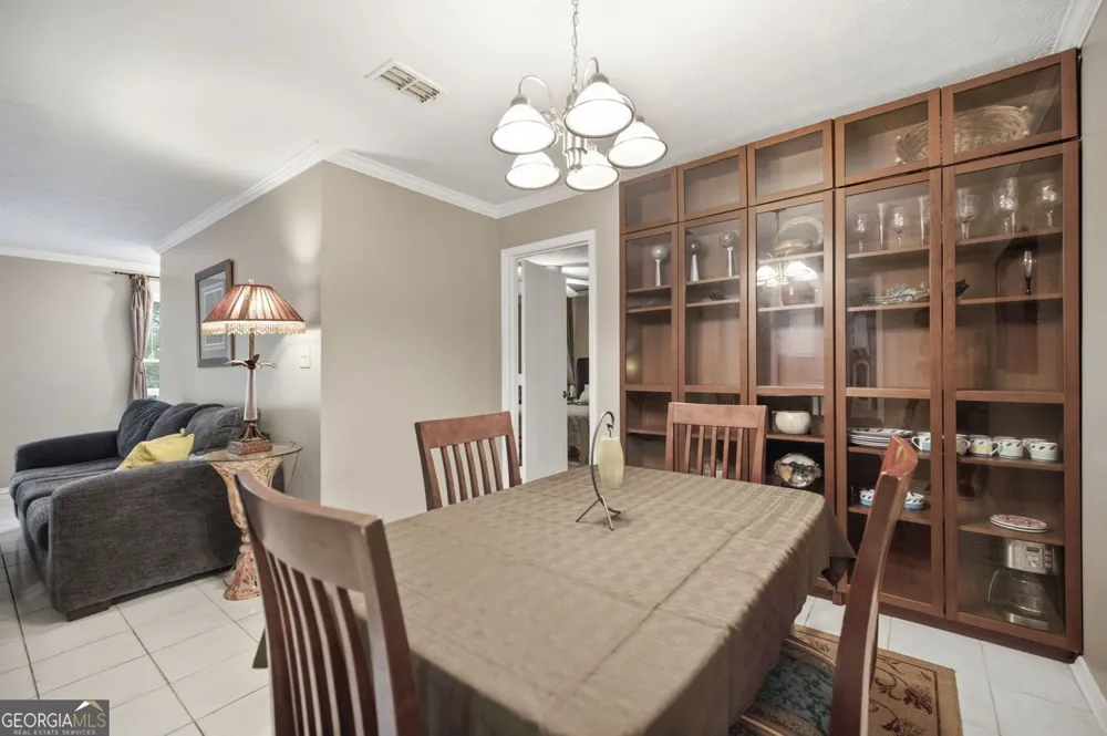 402 Olde Mill LN Norcross, GA 30093