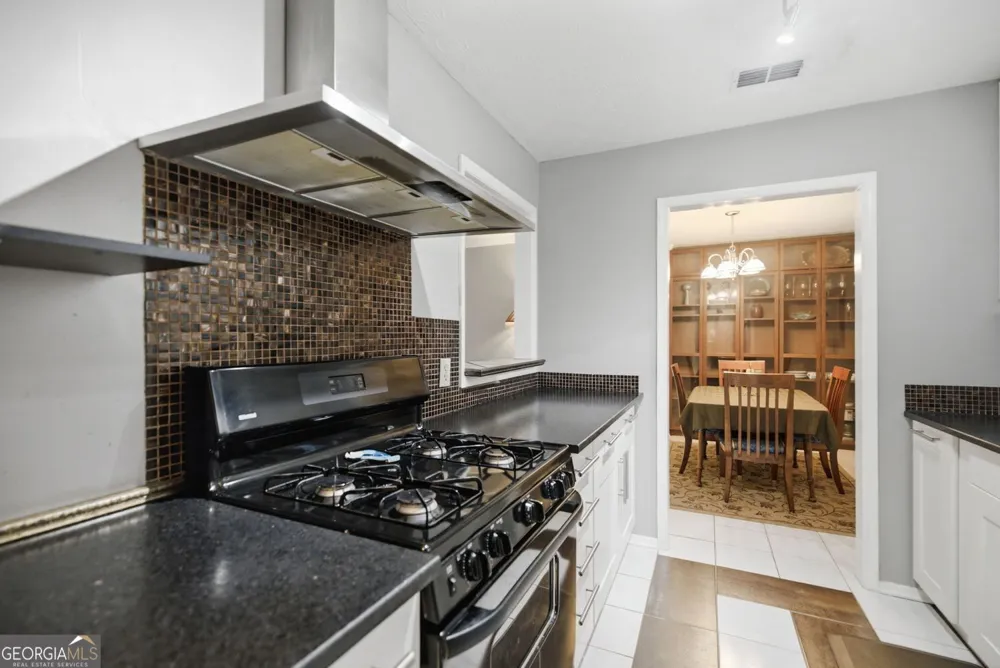 402 Olde Mill LN Norcross, GA 30093