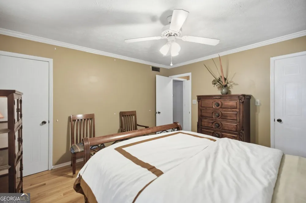 402 Olde Mill LN Norcross, GA 30093