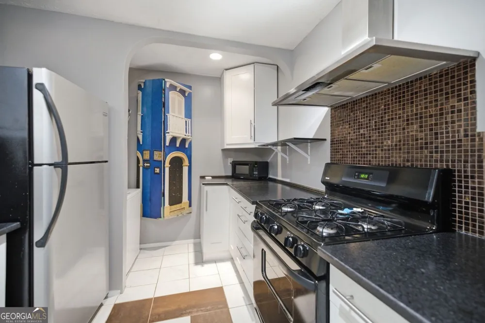 402 Olde Mill LN Norcross, GA 30093