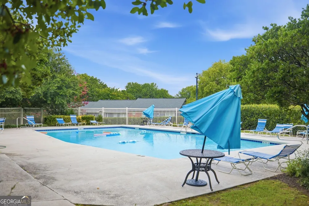 402 Olde Mill LN Norcross, GA 30093