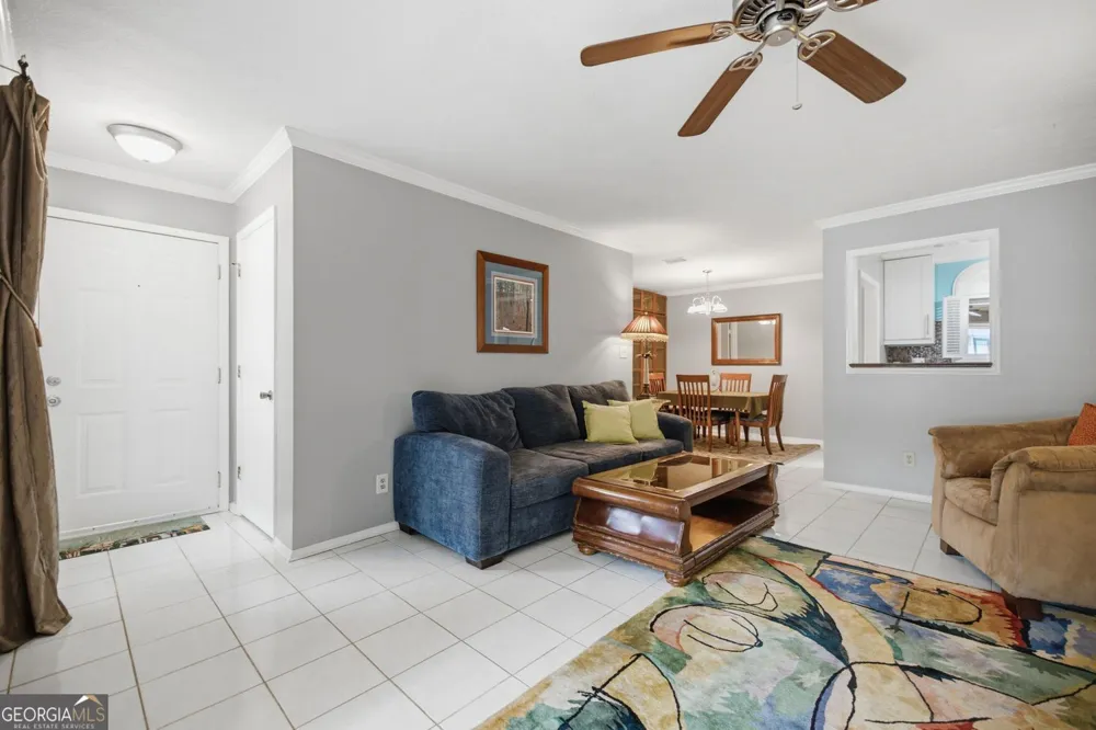 402 Olde Mill LN Norcross, GA 30093