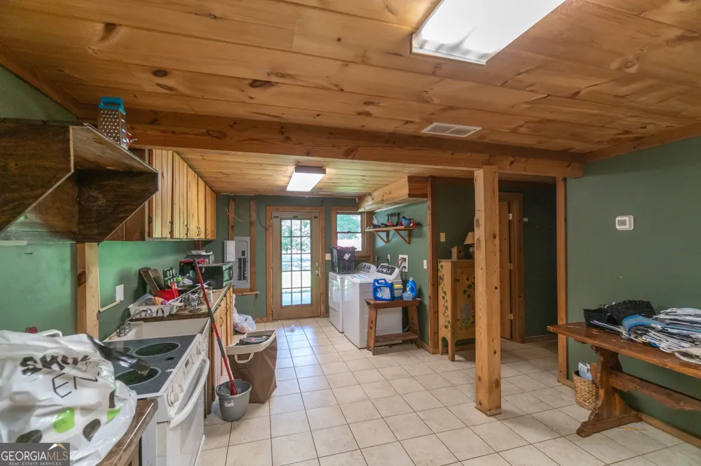 440 Joe Franklin RD Sautee Nacoochee, GA 30571