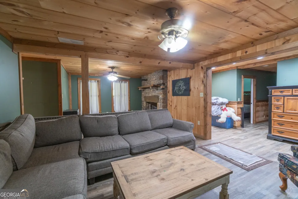 440 Joe Franklin RD Sautee Nacoochee, GA 30571