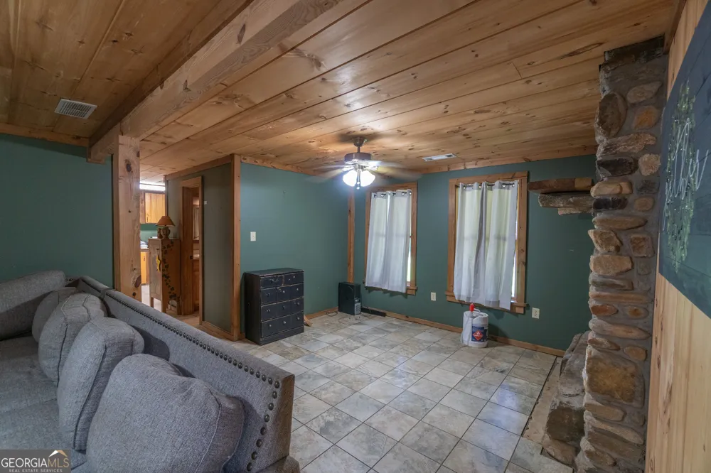 440 Joe Franklin RD Sautee Nacoochee, GA 30571