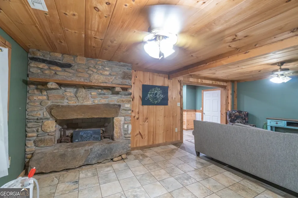 440 Joe Franklin RD Sautee Nacoochee, GA 30571