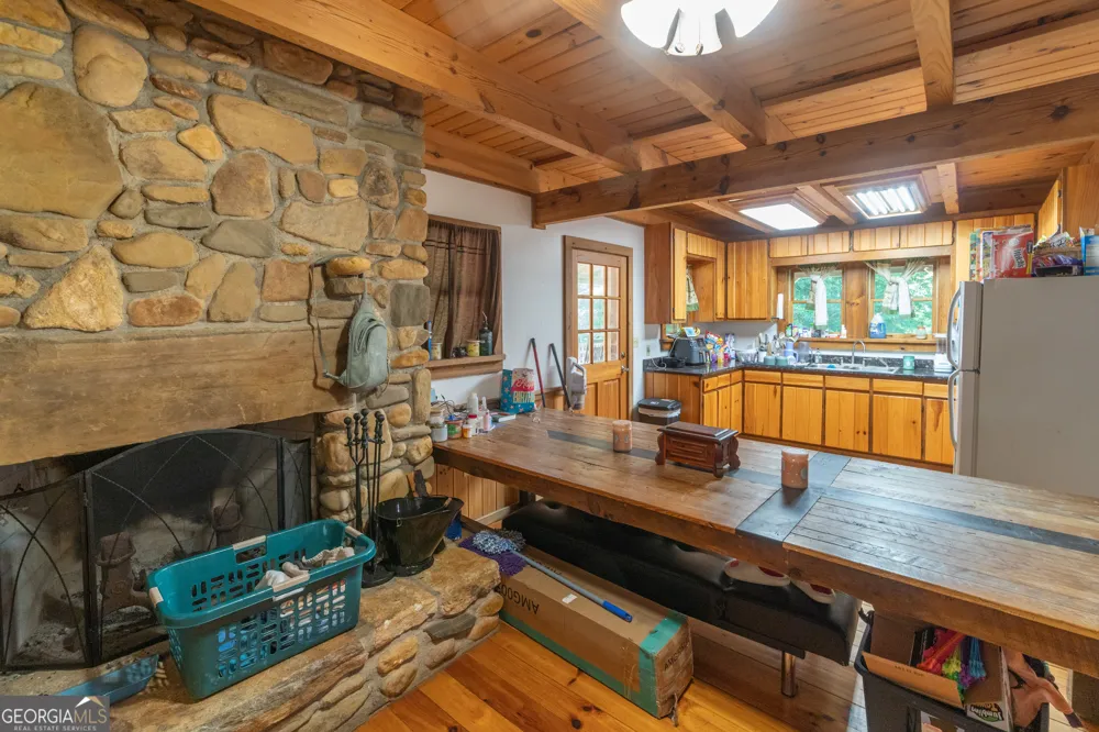 440 Joe Franklin RD Sautee Nacoochee, GA 30571
