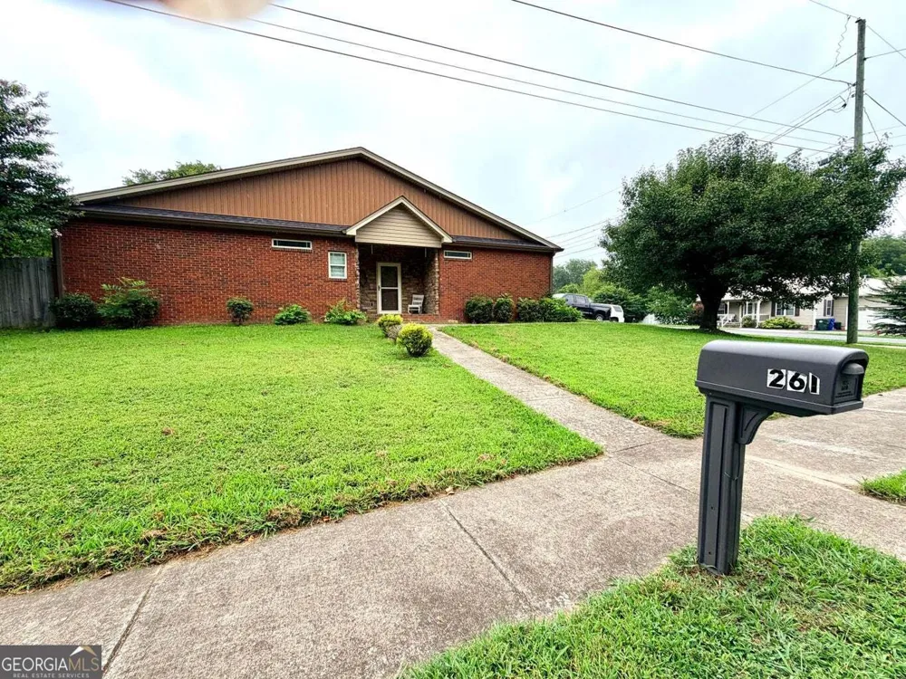 261 Emberson DR Ringgold, GA 30736