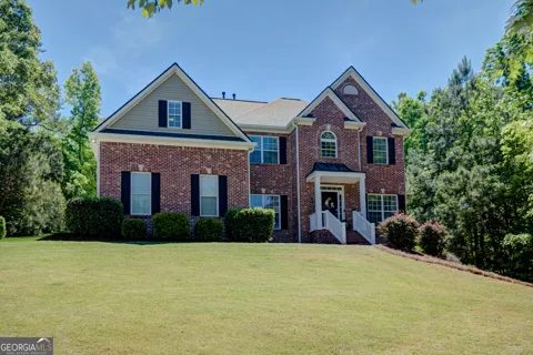 381 Rosebay LN