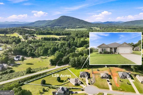 6104 Creekside View Ln