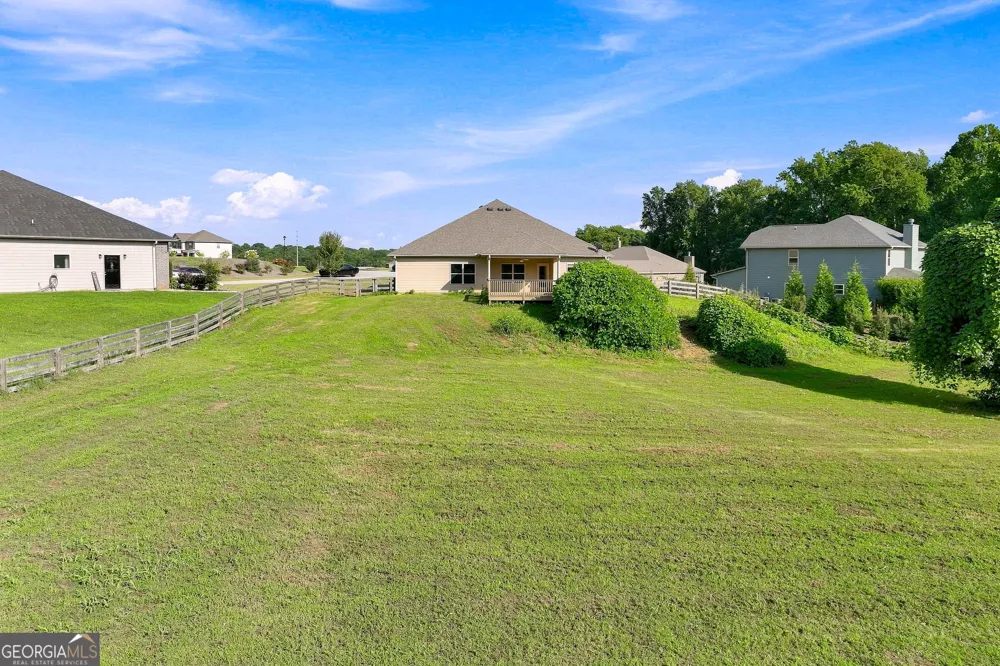 6104 Creekside View Ln Clermont, GA 30527