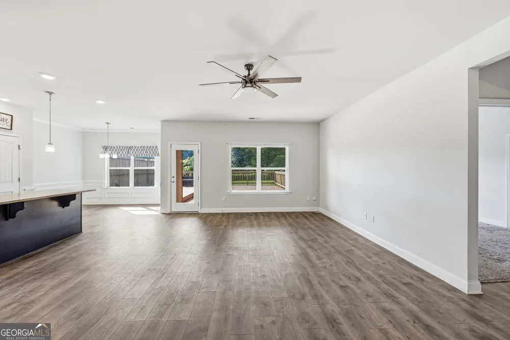 6104 Creekside View Ln Clermont, GA 30527