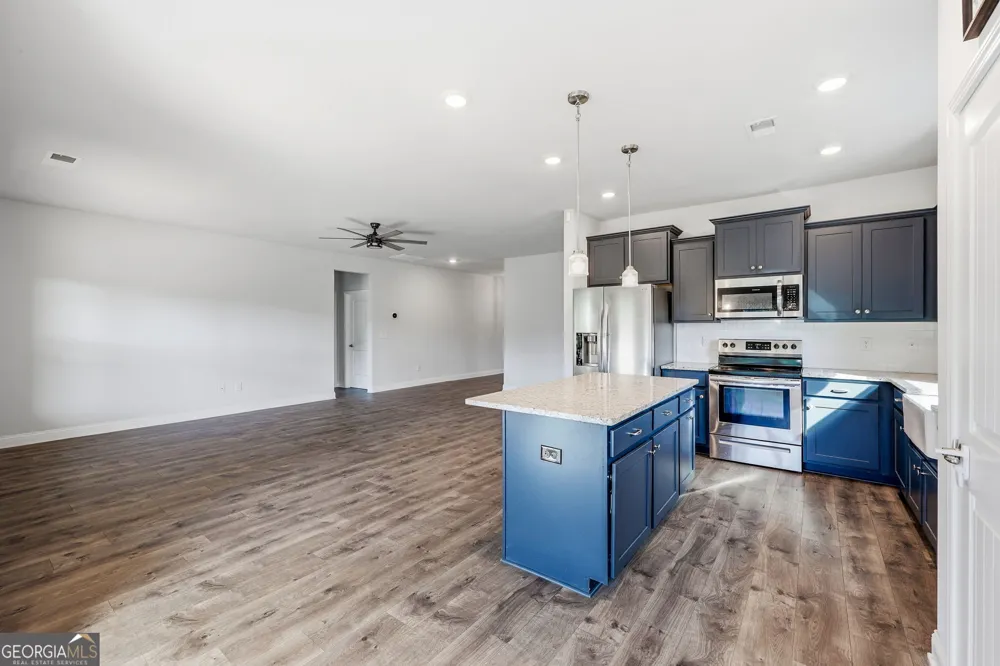 6104 Creekside View Ln Clermont, GA 30527