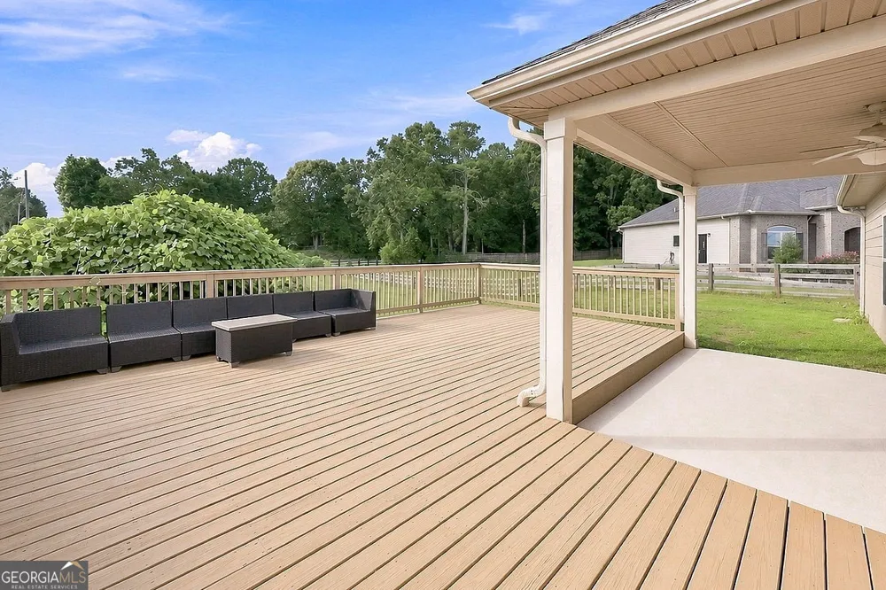 6104 Creekside View Ln Clermont, GA 30527