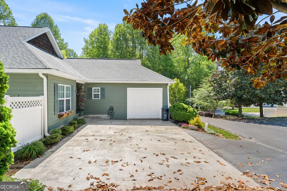 419 Long View Cir. Hiawassee, GA 30546