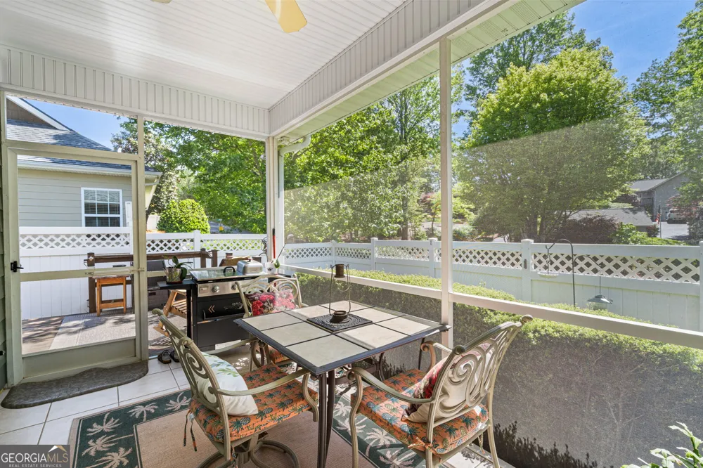 419 Long View Cir. Hiawassee, GA 30546