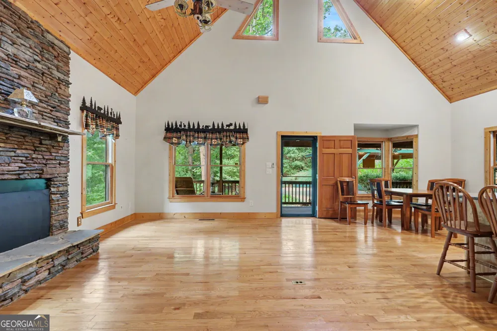 277 Wards Creek DR Dahlonega, GA 30533