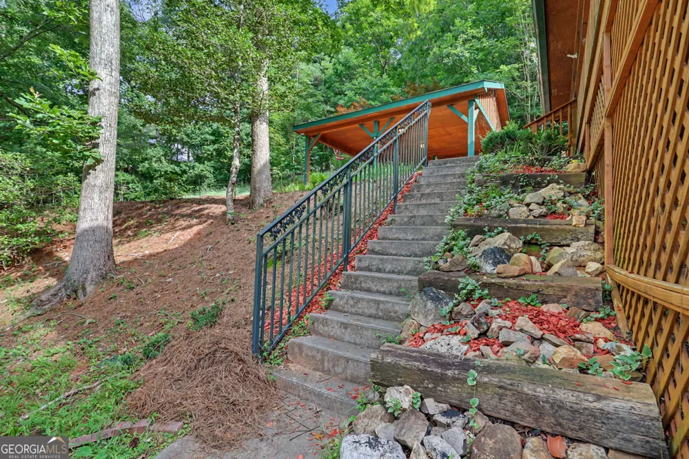 277 Wards Creek DR Dahlonega, GA 30533