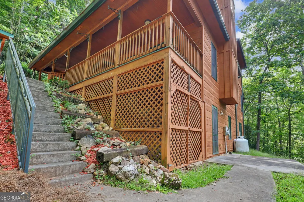 277 Wards Creek DR Dahlonega, GA 30533