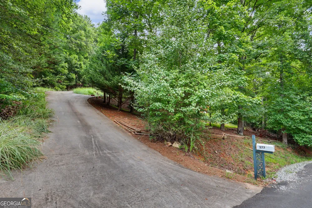 277 Wards Creek DR Dahlonega, GA 30533