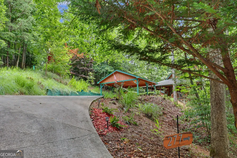 277 Wards Creek DR Dahlonega, GA 30533